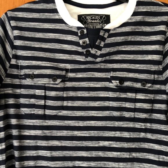 Broken Threads Top - Picture 4 of 5